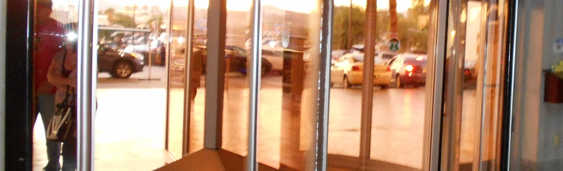 Storefront Glass Repair Cost in Westchase, FL